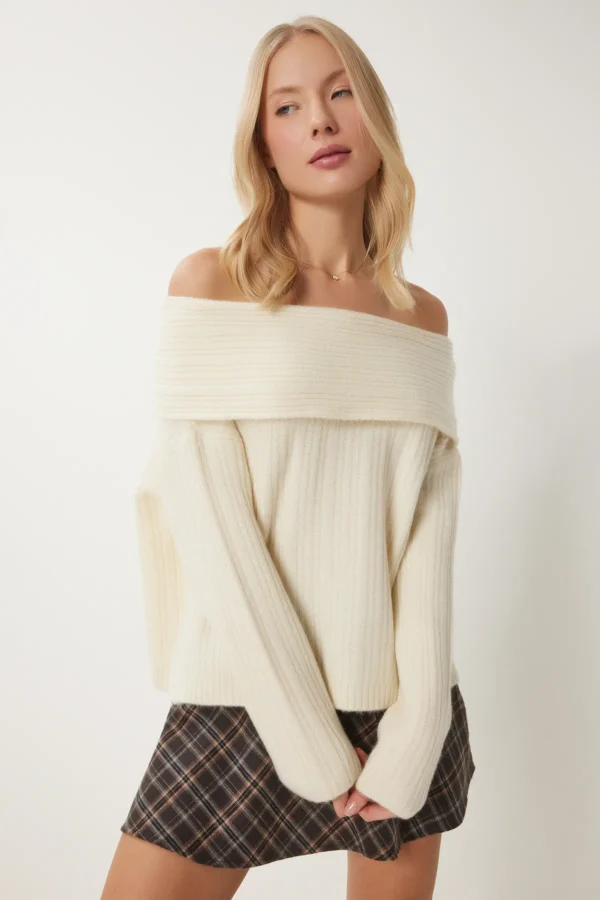 Pearl Glow Ribbed Pullover